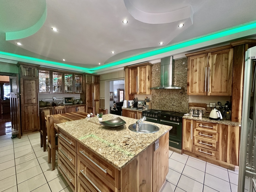 5 Bedroom Property for Sale in Mill Park Eastern Cape